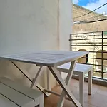 Cosy -2 Balcony - Spinola Bay, Beaches, Casino, Restaurants, Shops & Buses Apartament *