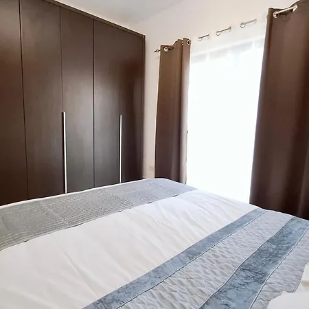 Apartment Cosy -2 Balcony - Spinola Bay, Beaches, Casino, Restaurants, Shops & Buses