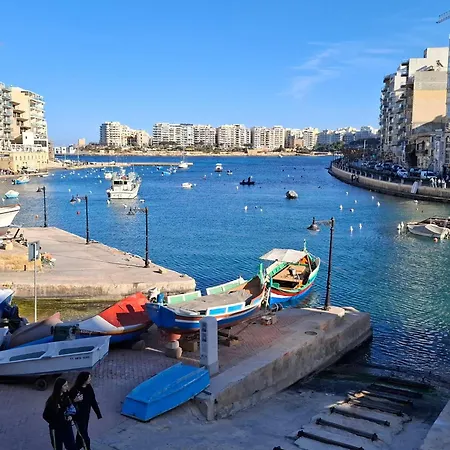 Cosy & Spacious Balcony - Spinola Bay, Beaches, Restaurants, Casino Apartment