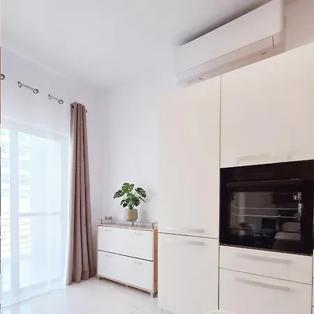 아파트 Cosy, Spacious -balcony -spinola Bay -english Schools -beach -casinos